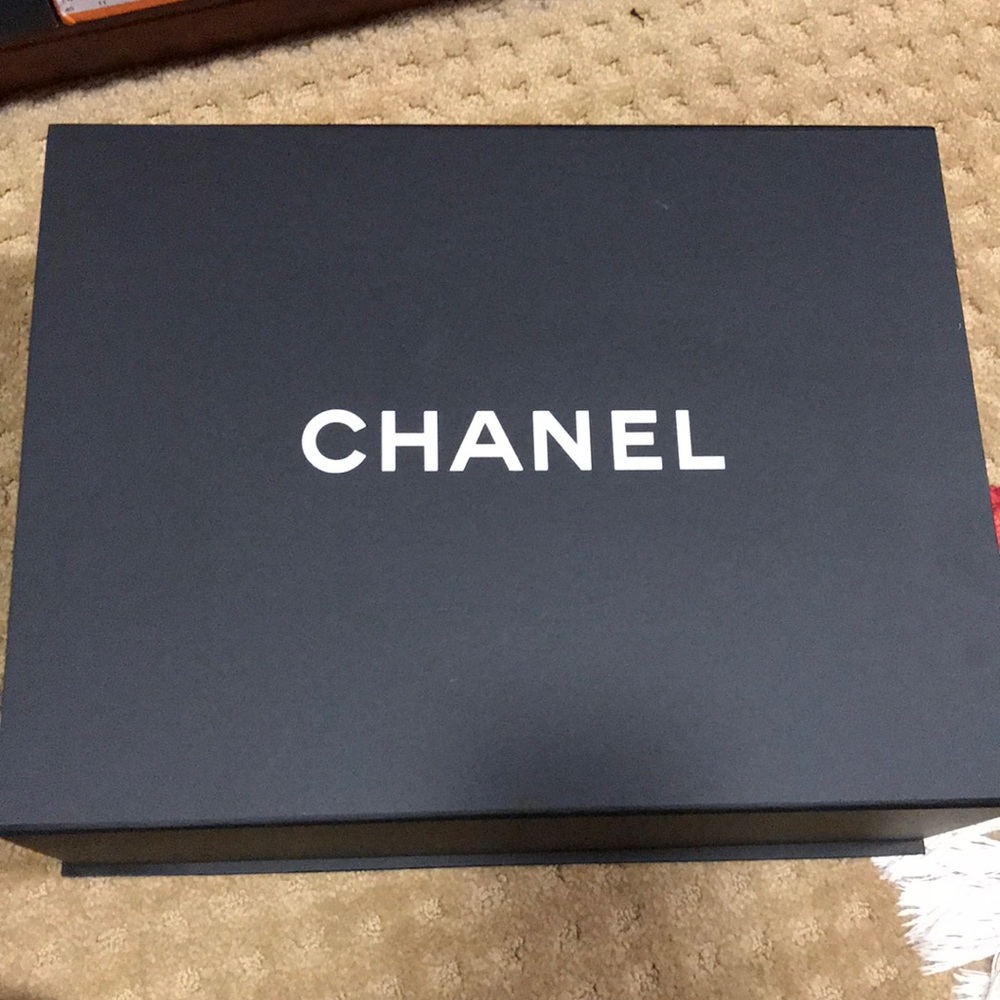 Chanel box